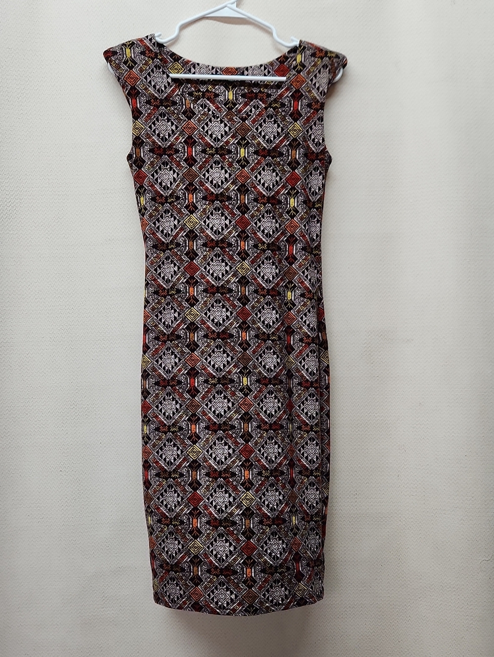 Love Culture Cap-Sleeve Geometric Sheath Dress - Rust, Black, White